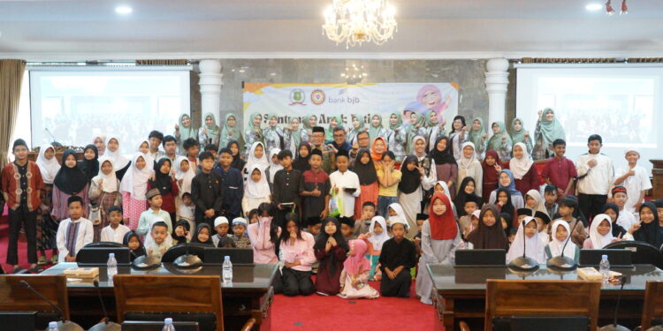 Santunan Anak Yatim Jadi Wujud Cinta dan Empati IKIAD Kota Sukabumi