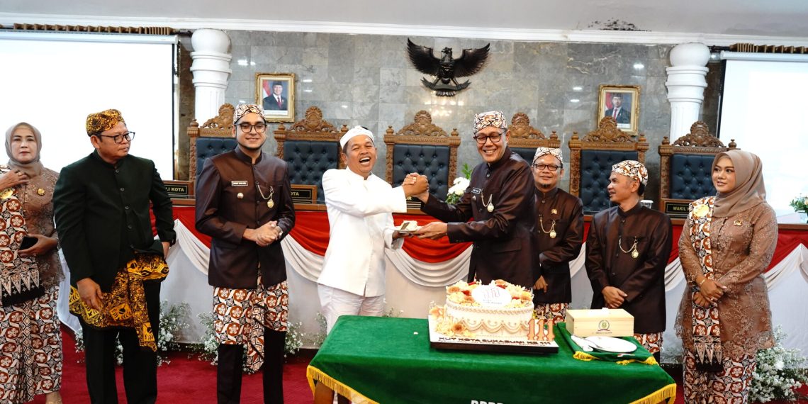 Peringatan Hari Jadi ke-111 Kota Sukabumi, Kang Dedi Mulyadi dan Sejumlah Tokoh Hadiri Rapat Paripurna